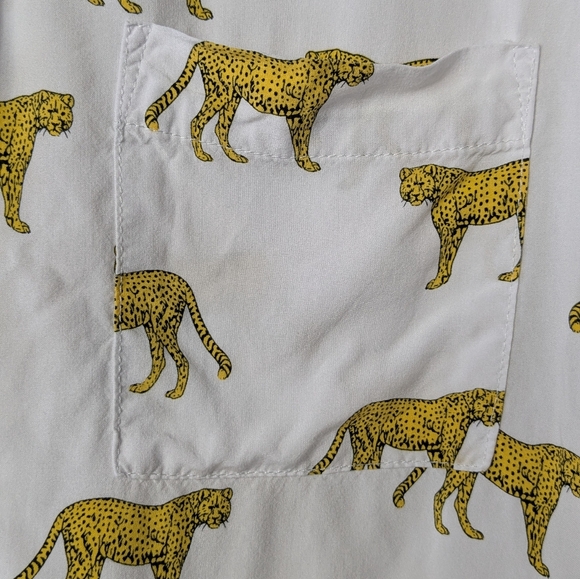Jane & Delancey Cheetah Animal Print White Yellow Button Down Shirt Large - Picture 8 of 9